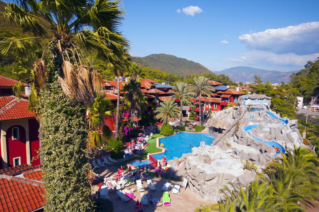 Grand Aquarium Aparthotel