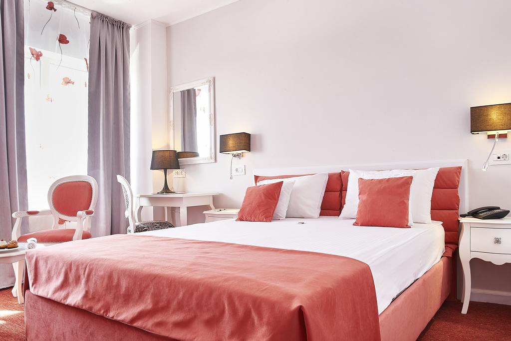 Hotel Continental Forum Oradea Romania Camere Si Tarife Disponibile