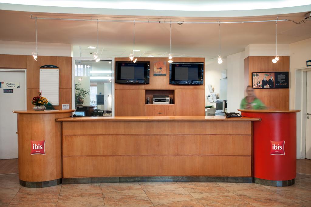 Hotel Ibis Palatul Parlamentului Bucuresti Romania Camere Si Tarife Disponibile