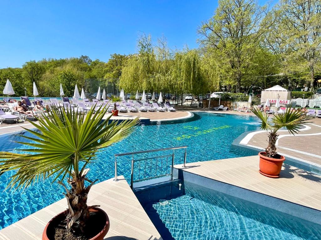 Hotel Holiday Park