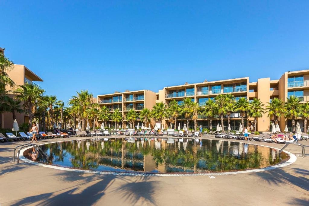 Salgados Palm Village Apartments & Suites