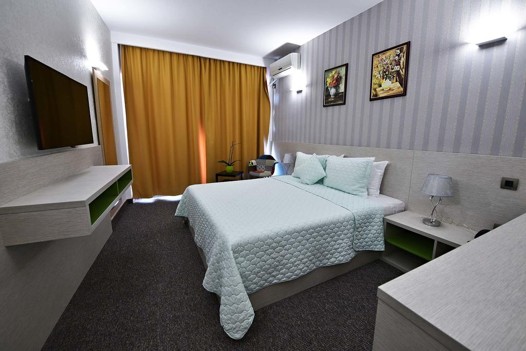 Hotel Alcor Beach Mamaia Romania Camere Si Tarife Disponibile